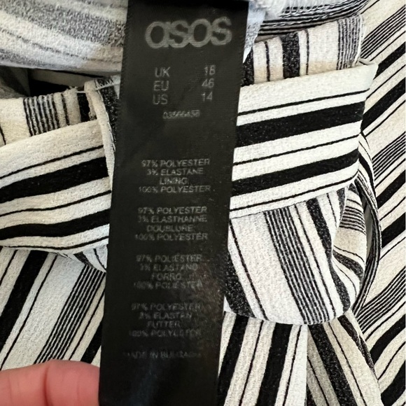 2/$30 ASOS plus size wide leg pants.  White and black striped.  Size 14. - Picture 10 of 13